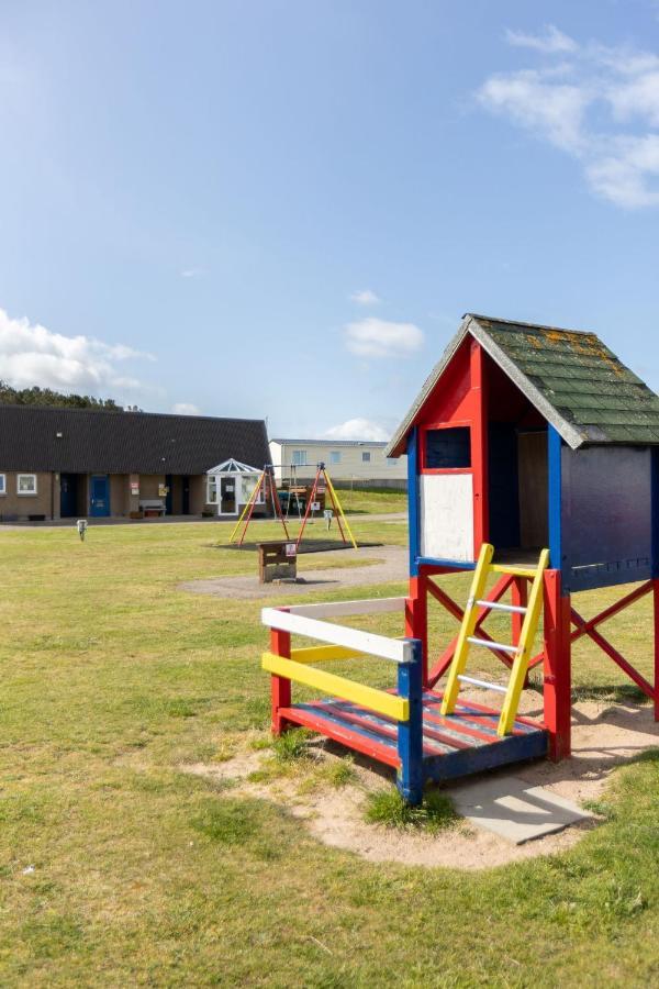 The Beach Hut, Burghead Exterior photo